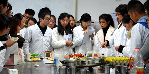 以主題教育為契機(jī) 著力推動(dòng)教學(xué)科研改革